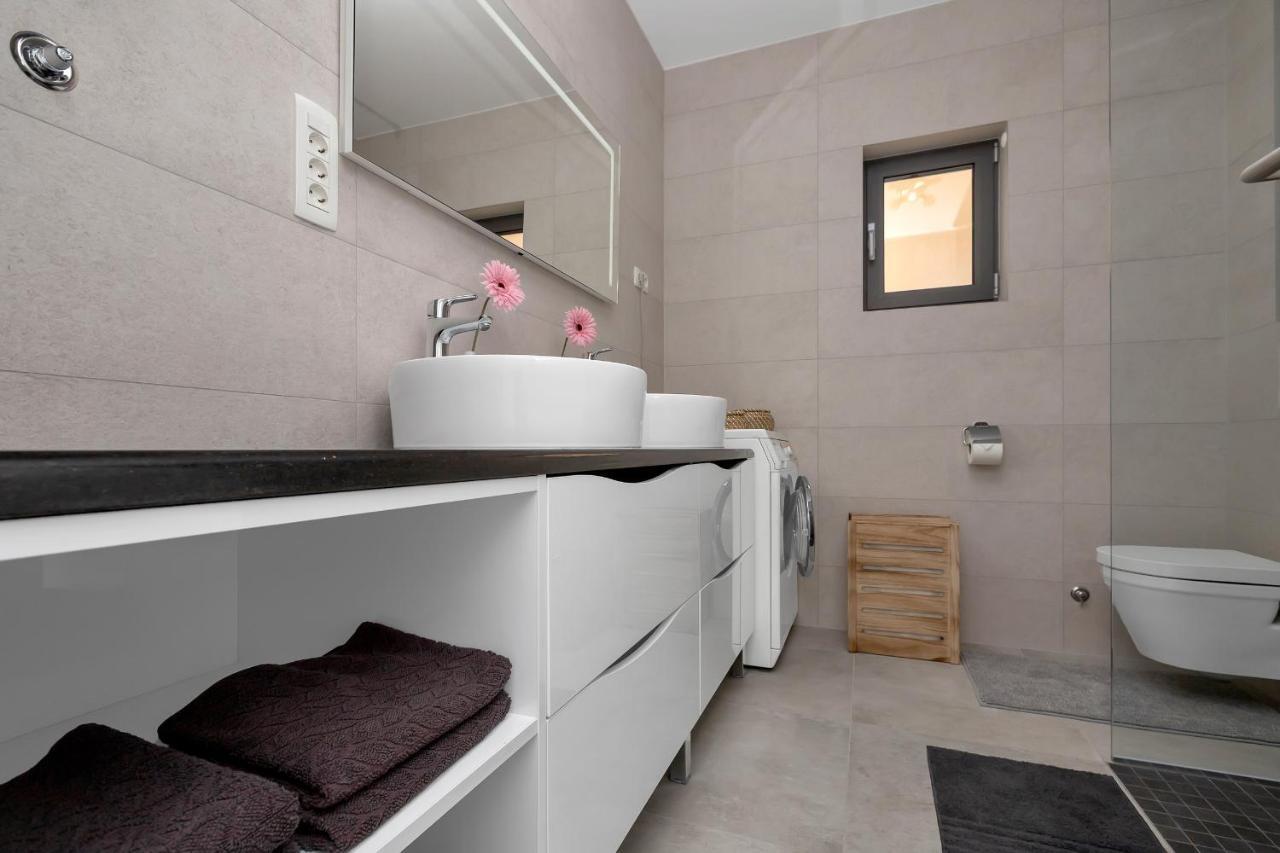 Luxury Apartment Macola Free Beach Parking Makarska Exterior foto